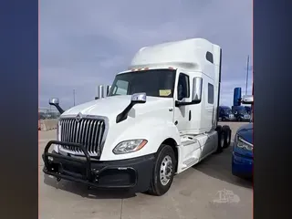 2022 INTERNATIONAL LT