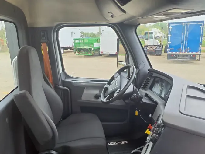 2019 FREIGHTLINER NEW CASCADIA 116