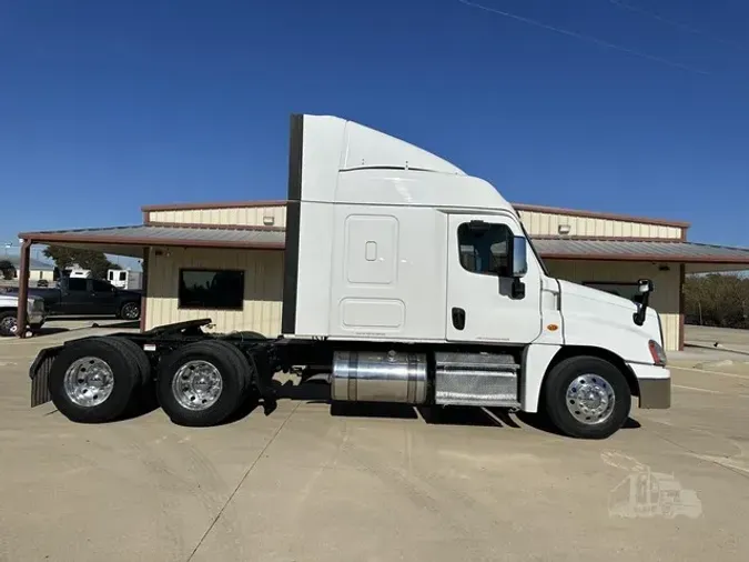 2018 FREIGHTLINER CASCADIA 125