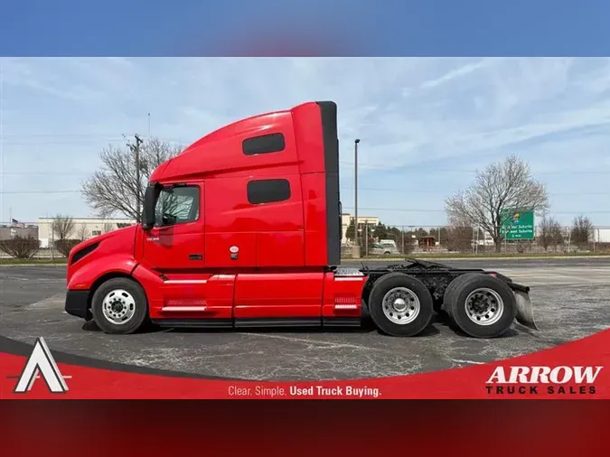 2023 VOLVO VNL760