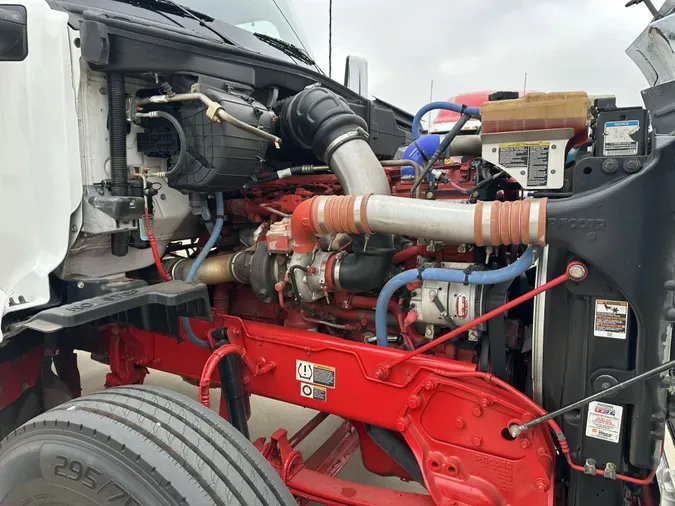 2023 Peterbilt 567