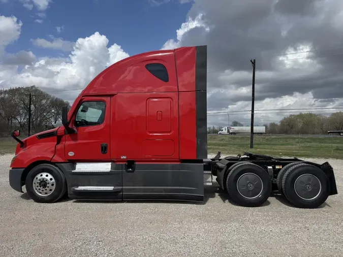 2022 Freightliner Cascadia