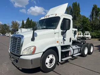 2016 FREIGHTLINER/MERCEDES CASCADIA 125