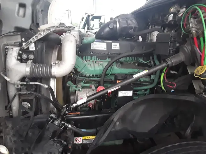 2019 VOLVO VNL64T-300b7889c0f5a14ddbf84f4d9dc0aab2708
