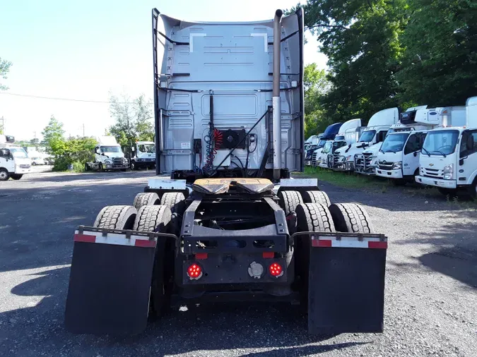 2020 VOLVO VNL64T-760