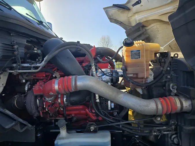 2020 International LT625