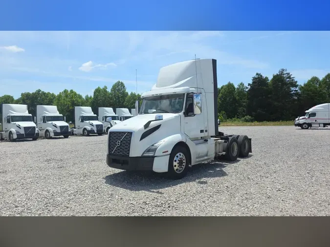 2020 Volvo VNL300b78f4b12681f856754a6047fe6ab4154