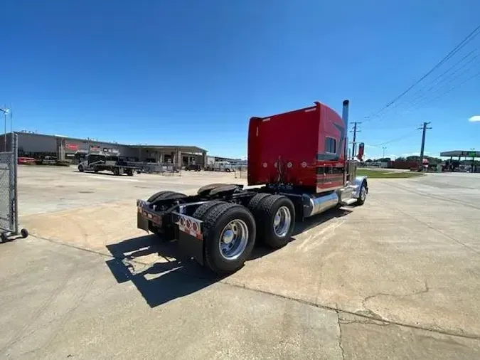 2022 Peterbilt 389b790a3a8d9ead2a0d6192f3eb320f48f