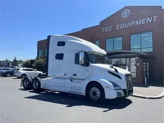 2019 VOLVO VNL64T760