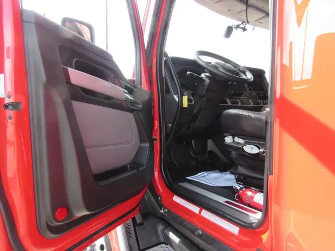2022 Kenworth T680