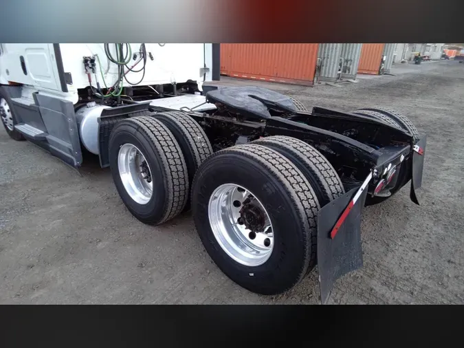 2021 Freightliner Cascadia 126b7945aa3c9435b9ea99a2c5de5724b0e