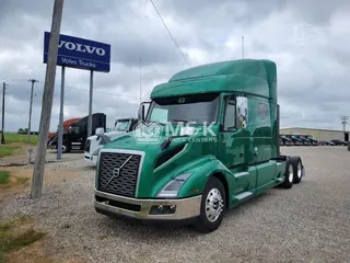 2019 VOLVO VNL64T740