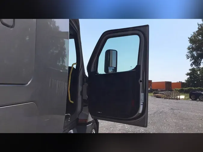 2023 Freightliner Cascadia 126b79617bc01d014cf88b5b39f94686e25