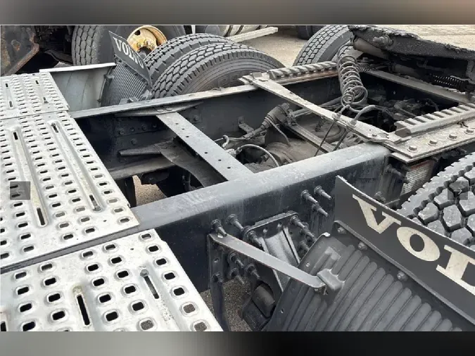 2023 VOLVO VNL64T860b79732bd64c3a770f2c331cee33ea9eb