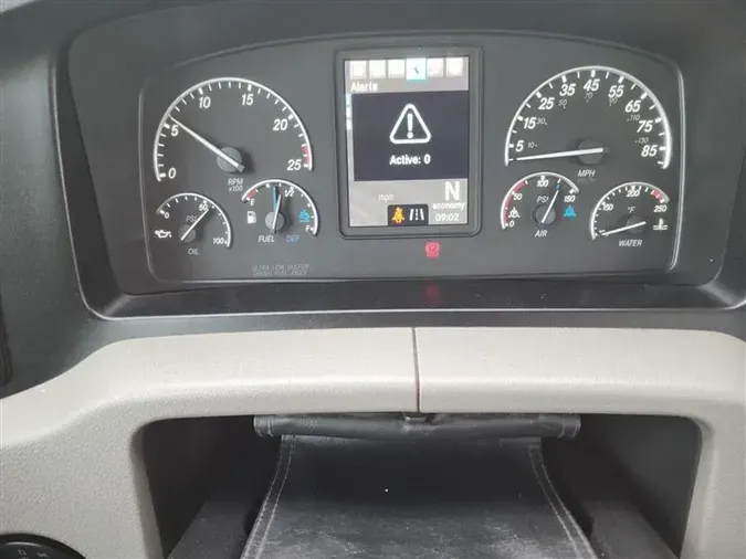 2020 FREIGHTLINER CA126