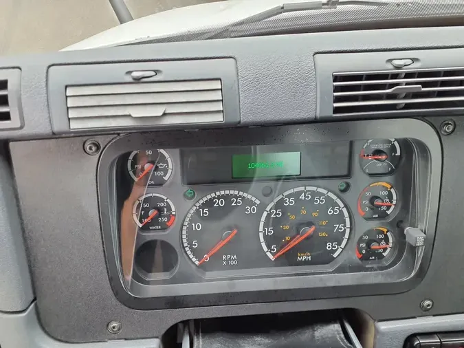 2020 FREIGHTLINER CASCADIA 113