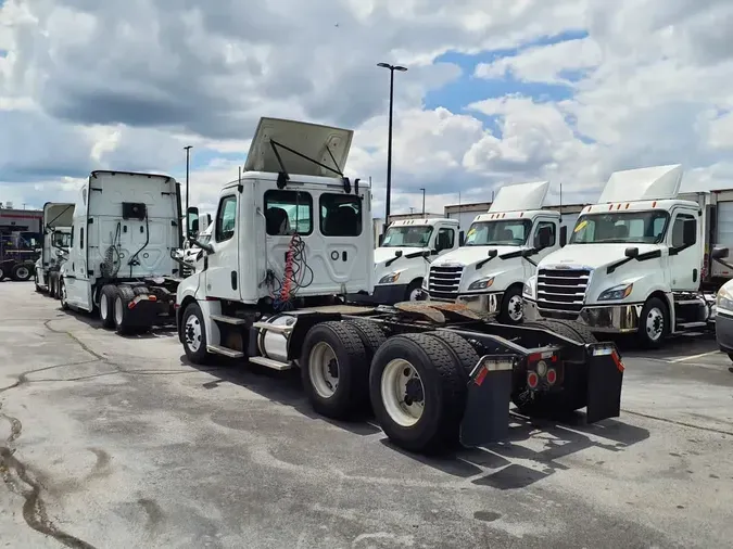 2018 FREIGHTLINER NEW CASCADIA PX12664