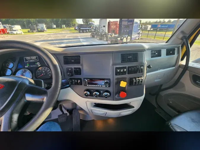 2021 Peterbilt 579