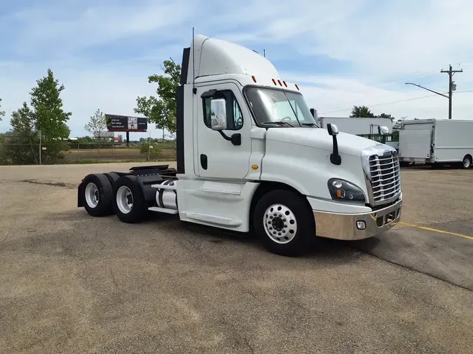 2018 FREIGHTLINER CASCADIA 125