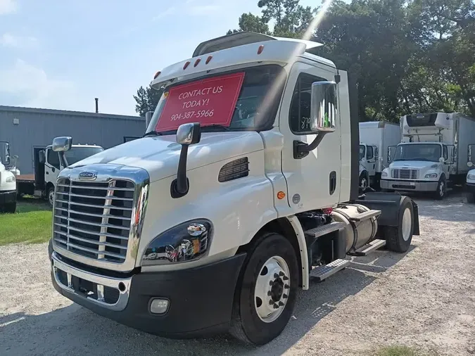2020 FREIGHTLINER CASCADIA 113