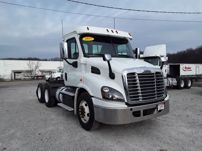 2017 FREIGHTLINER/MERCEDES CASCADIA 113