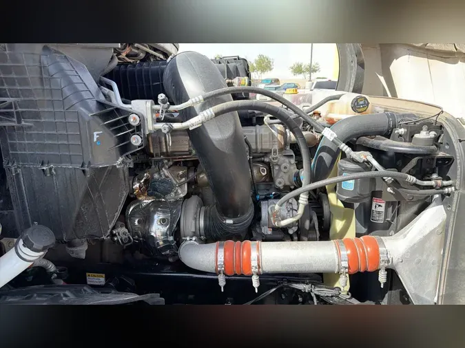2025 Freightliner Cascadia 126b7b18135b670093380715d6974ae4ae3