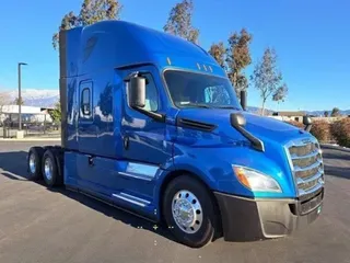 2019 Freightliner Cascadia 126