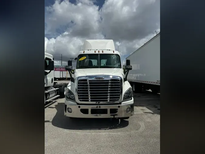 2018 FREIGHTLINER/MERCEDES CASCADIA 125