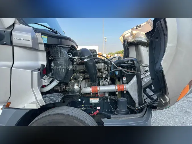 2022 Freightliner Cascadia 126