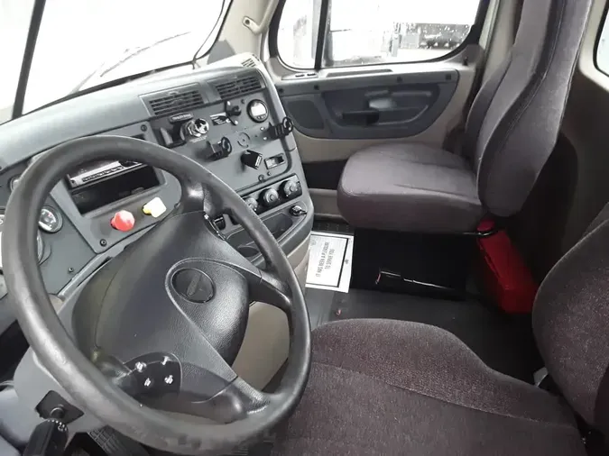 2018 FREIGHTLINER/MERCEDES CASCADIA 113