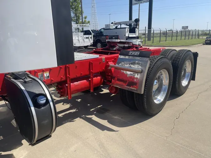 2022 Peterbilt 567