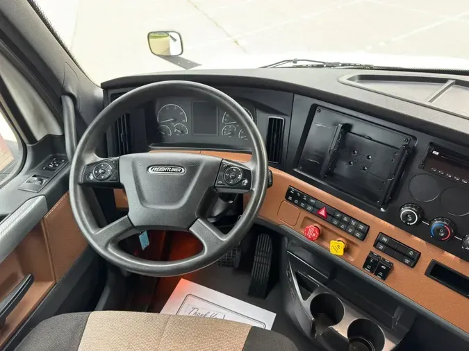 2022 FREIGHTLINER Cascadia 126b7bd434717c7f8743330c39a22e393c9