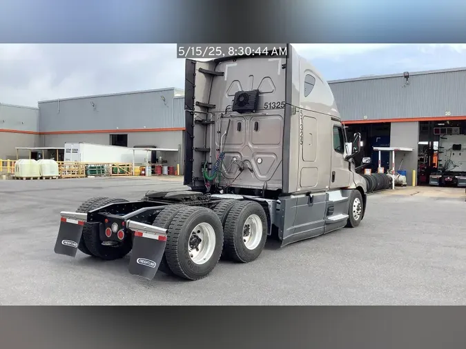2021 Freightliner Cascadia