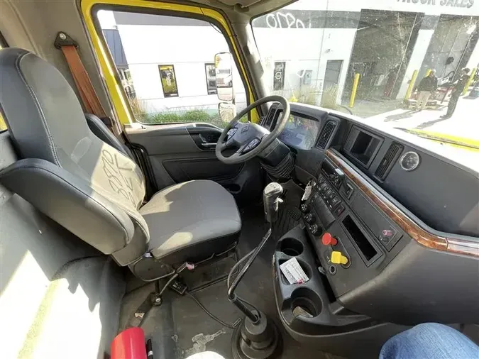 2018 INTERNATIONAL RH613