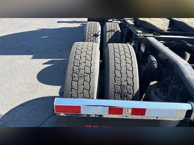 2022 FREIGHTLINER CA126