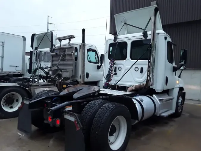 2019 FREIGHTLINER CASCADIA 125