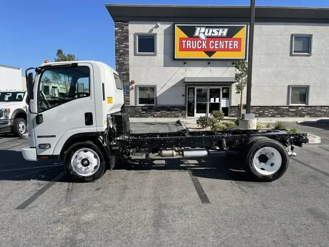 2024 Isuzu NPR-HD