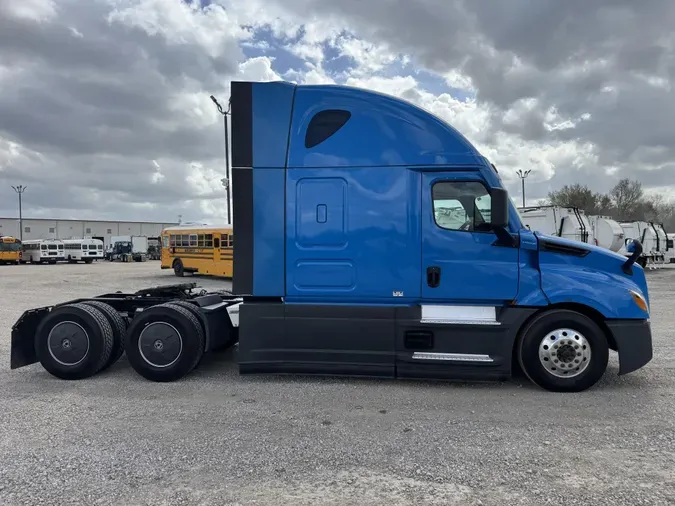 2022 Freightliner Cascadia