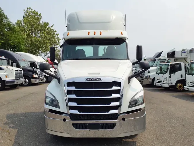 2019 FREIGHTLINER NEW CASCADIA 126