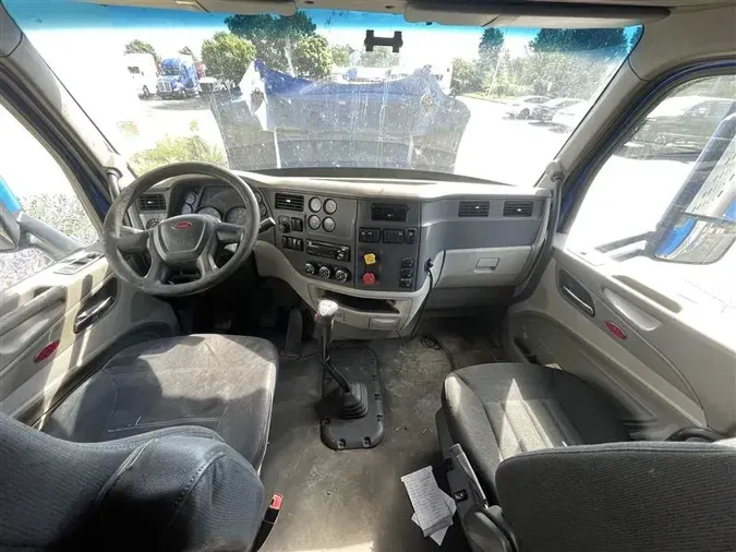 2019 PETERBILT 579