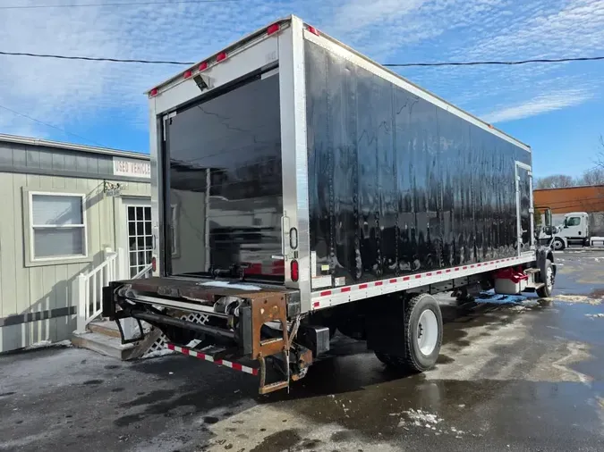 2016 FREIGHTLINER/MERCEDES M2 106