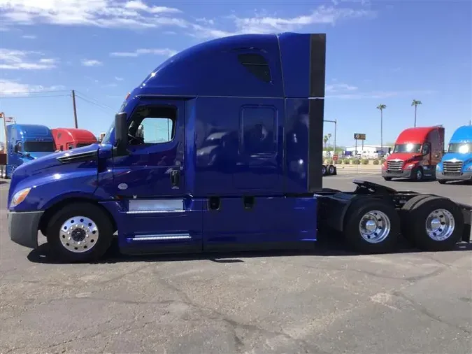 2021 FREIGHTLINER CA126