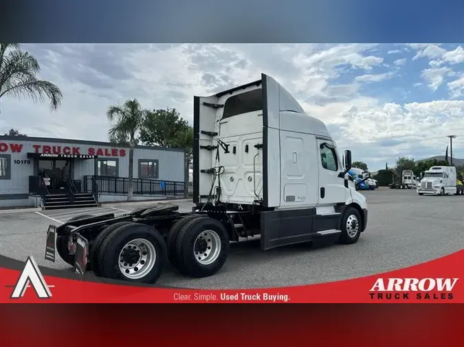 2021 FREIGHTLINER CA116