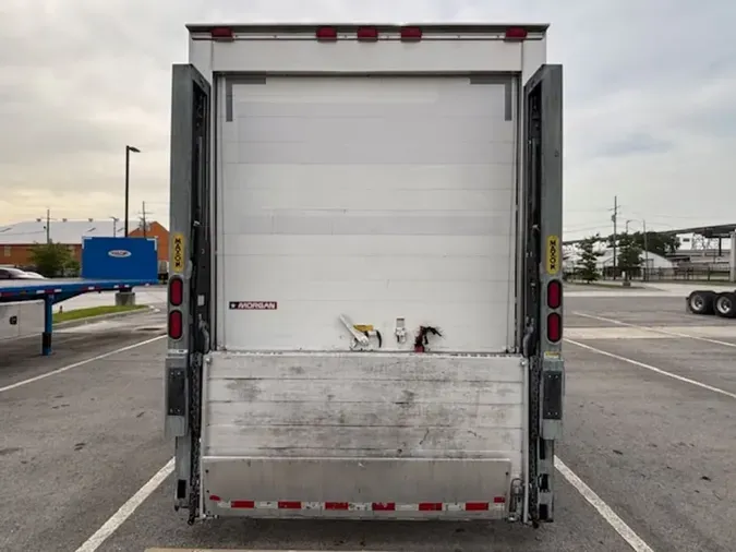 2018 FREIGHTLINER M2 106