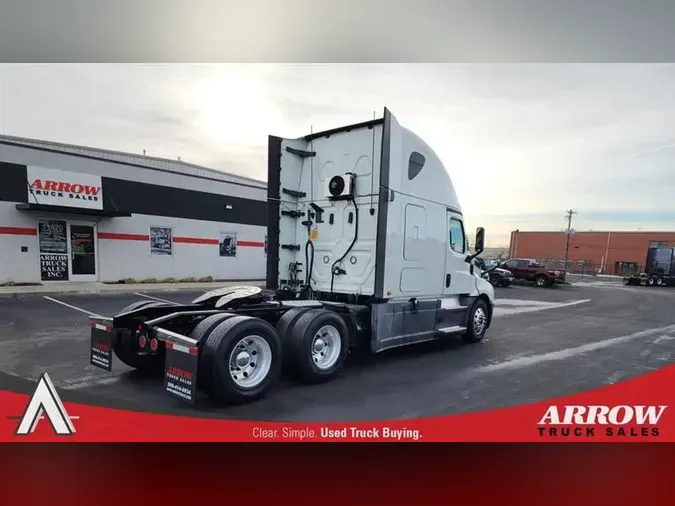 2020 FREIGHTLINER CA126