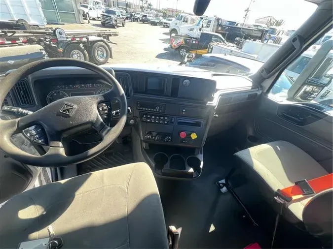 2023 International LT625b7e4da443f93ac928a306d0d655a59a2
