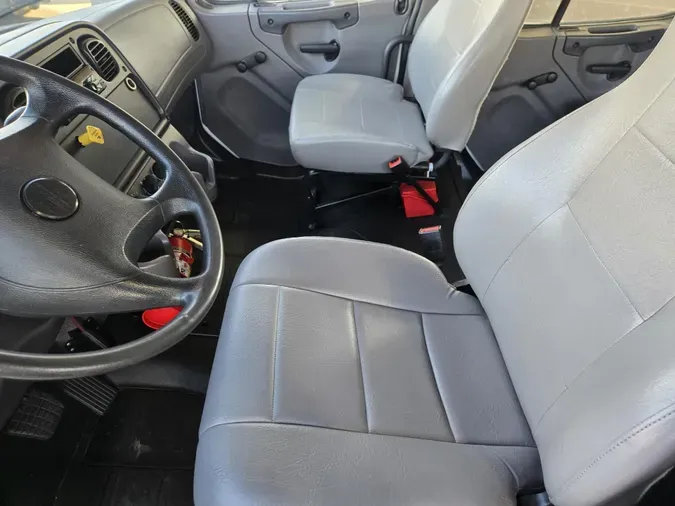 2018 Freightliner Business Class M2 106
