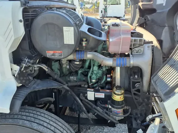 2020 VOLVO VNR64T-640b7e76de17b897b7dc20a6ea108021695