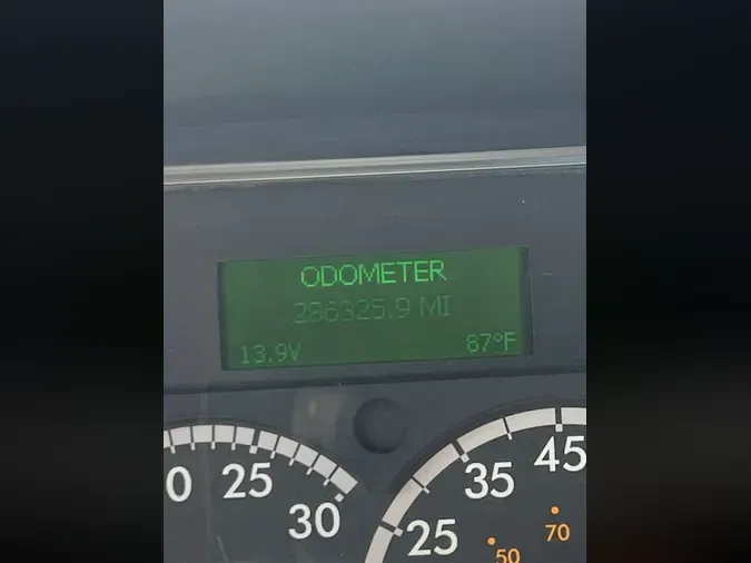 2018 FREIGHTLINER M2 106