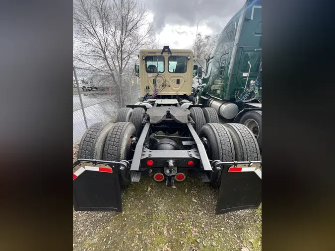 2016 FREIGHTLINER/MERCEDES CASCADIA 125b7ea0e2da703ed51f1257137b0581019